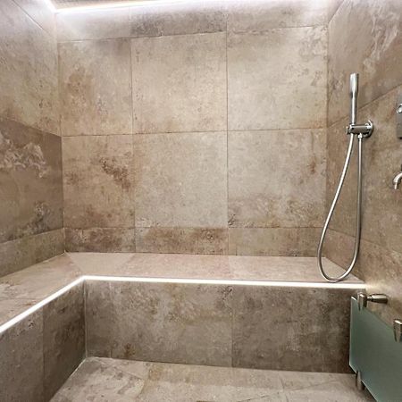 Le Switch Souplex Avec Hammam Privatif Apartment Lille Luaran gambar